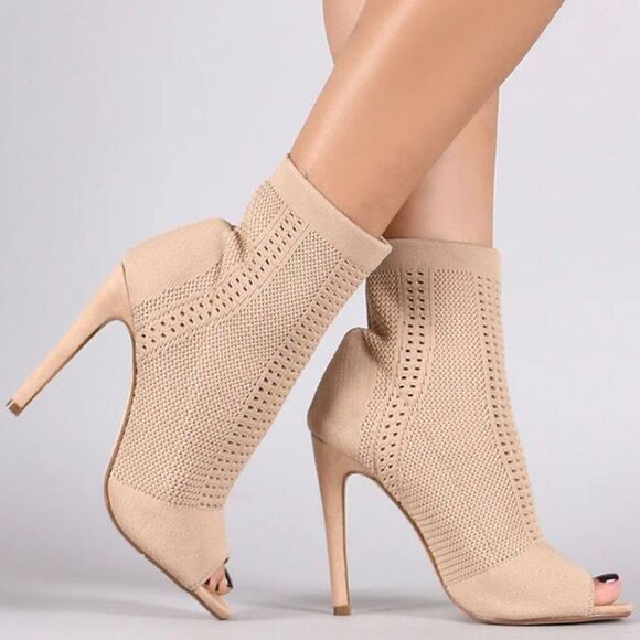 NWT Nicole Miller Tan Knitty Open Toe Stiletto Heeled Ankle Stretch Booties READ - Picture 1 of 12